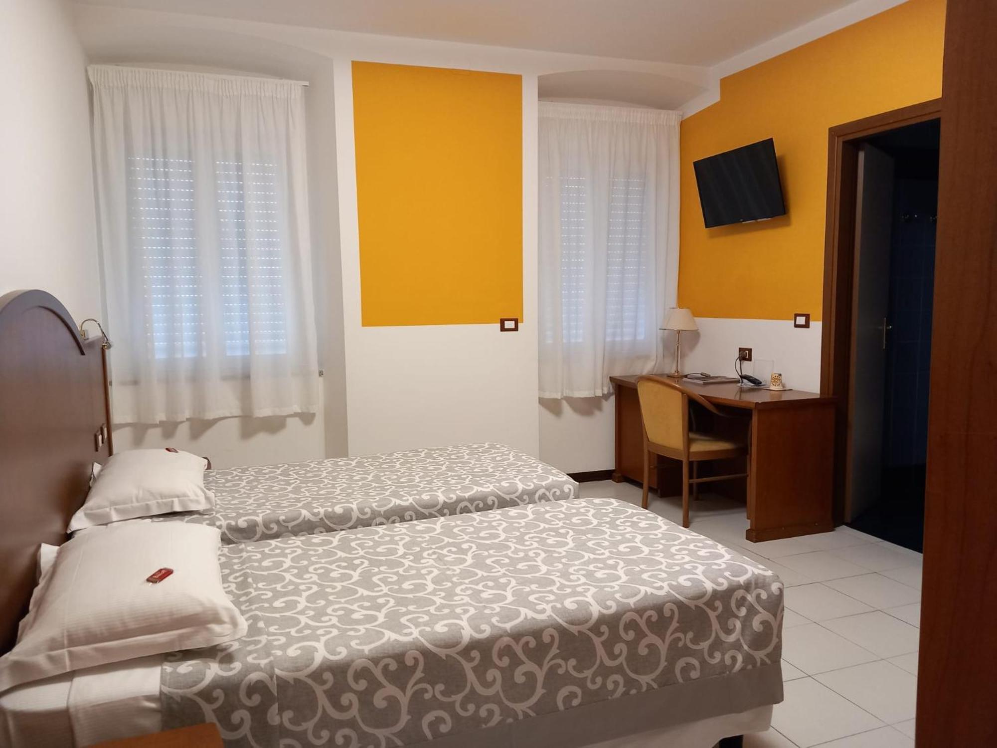 Hotel Italia Trieste Exterior photo